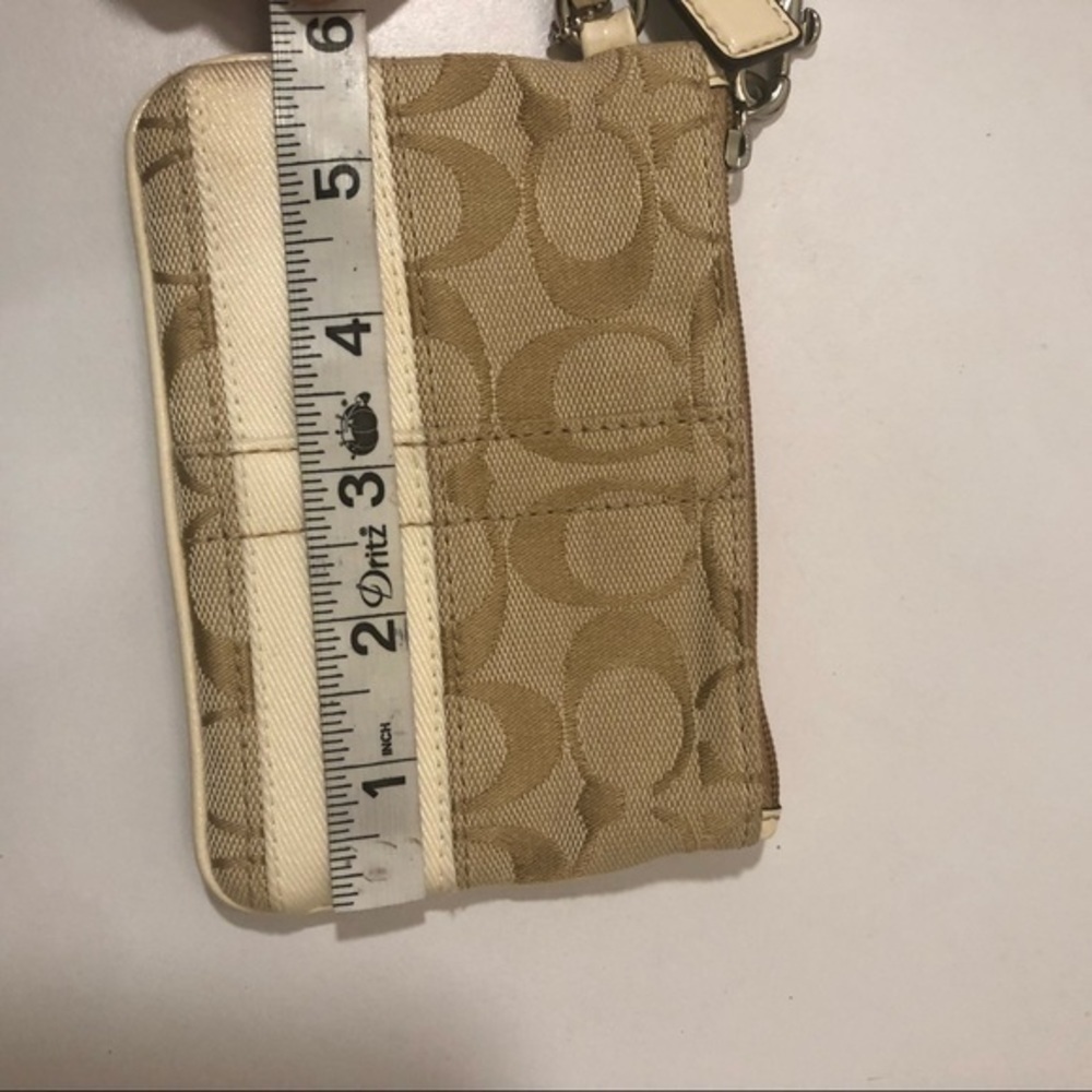 Coach brown creamy white signature stripe wristlet - Picture 4 of 6
